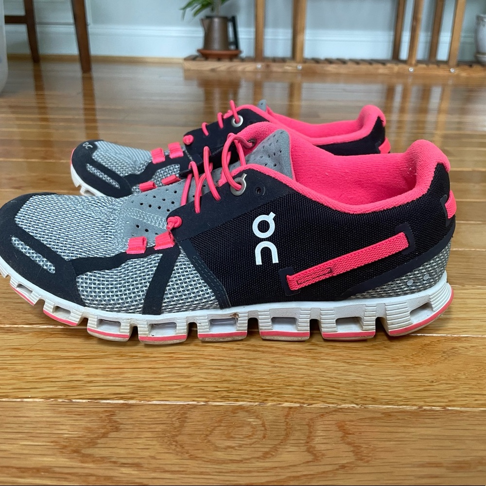 On Cloud Women’s Sneakers